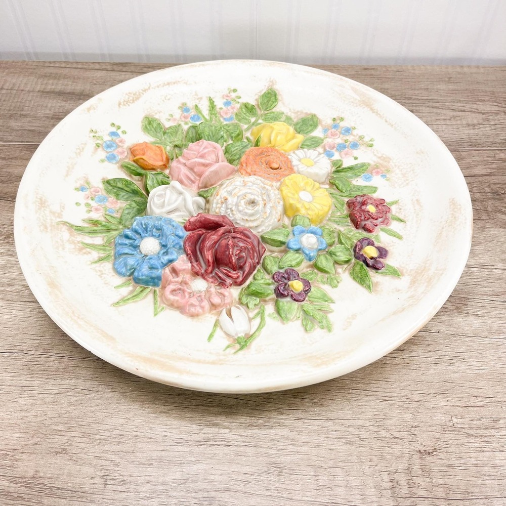 Vintage Floral Wall Hanging: Cottage Chic Home Decor - Picture 4 of 12
